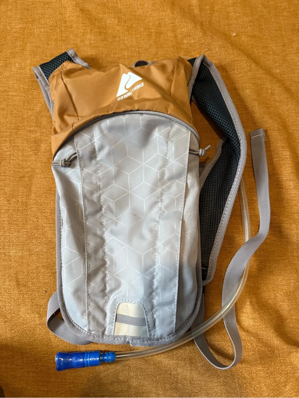 Ozark Trail Hydration Pack - Tan and Gray sealed mouthpiece NWOT hiking running
